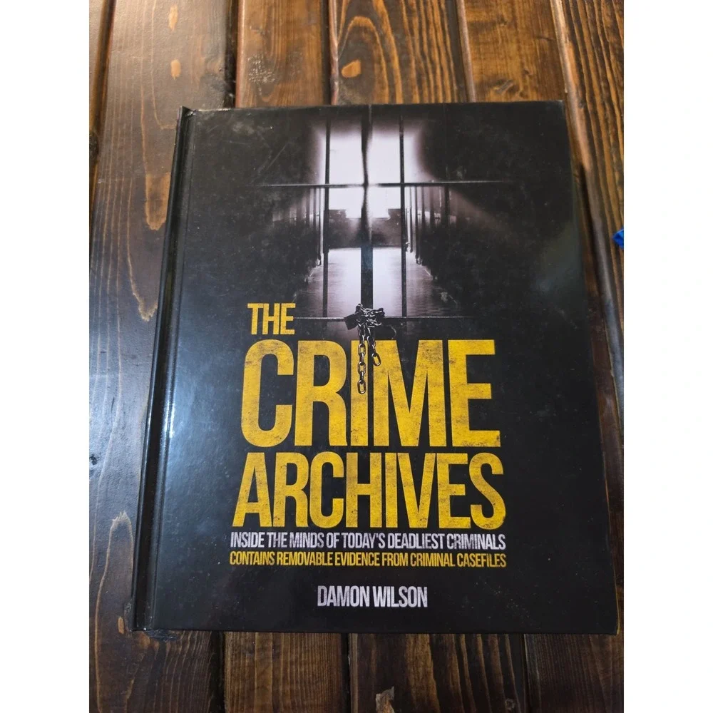 True Crime Book Bundle - The Crime Archives and Death Scenes